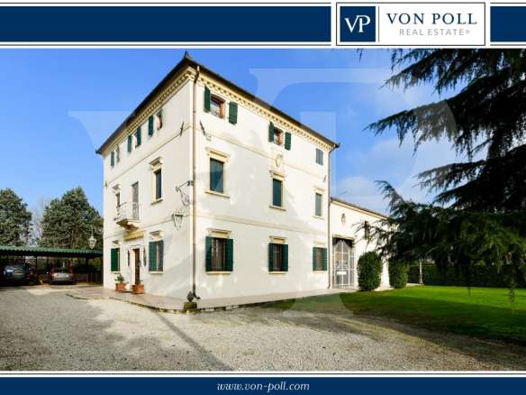 Wonderful Venetian Villa of the 18th Century