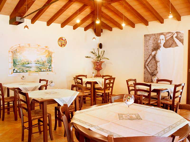 Agriturismo for sale in Tuscany Restaurant Vineyard and Olive Grove