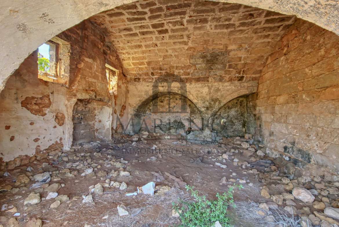 17th century Masseria for sale in Gallipoli with approved project