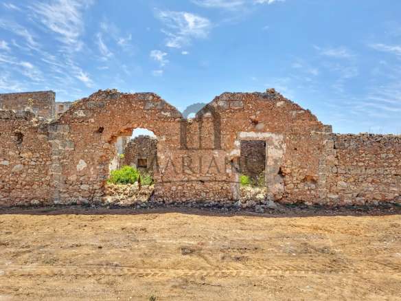 17th century Masseria for sale in Gallipoli with approved project