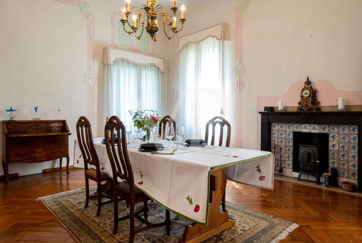Venetian villa from the 16th century at the foot of the castle of Asolo