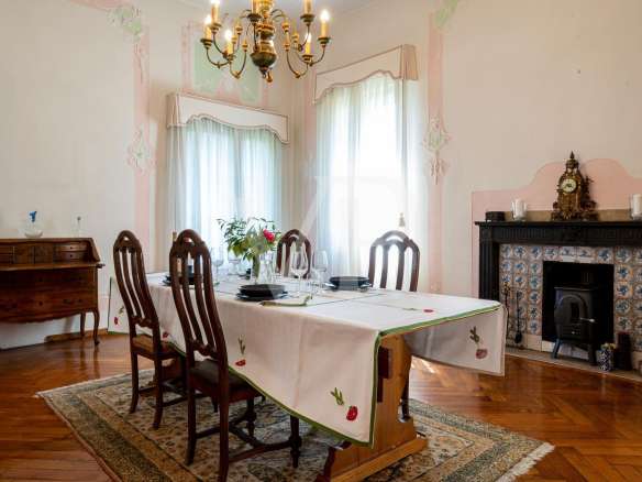 Venetian villa from the 16th century at the foot of the castle of Asolo