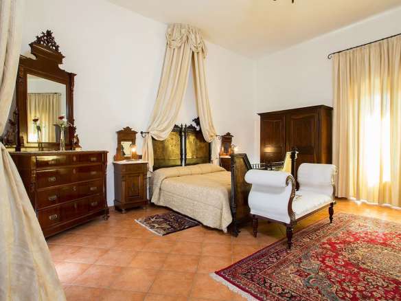 Historic Castle Residence in the Heart of Medieval Altomonte