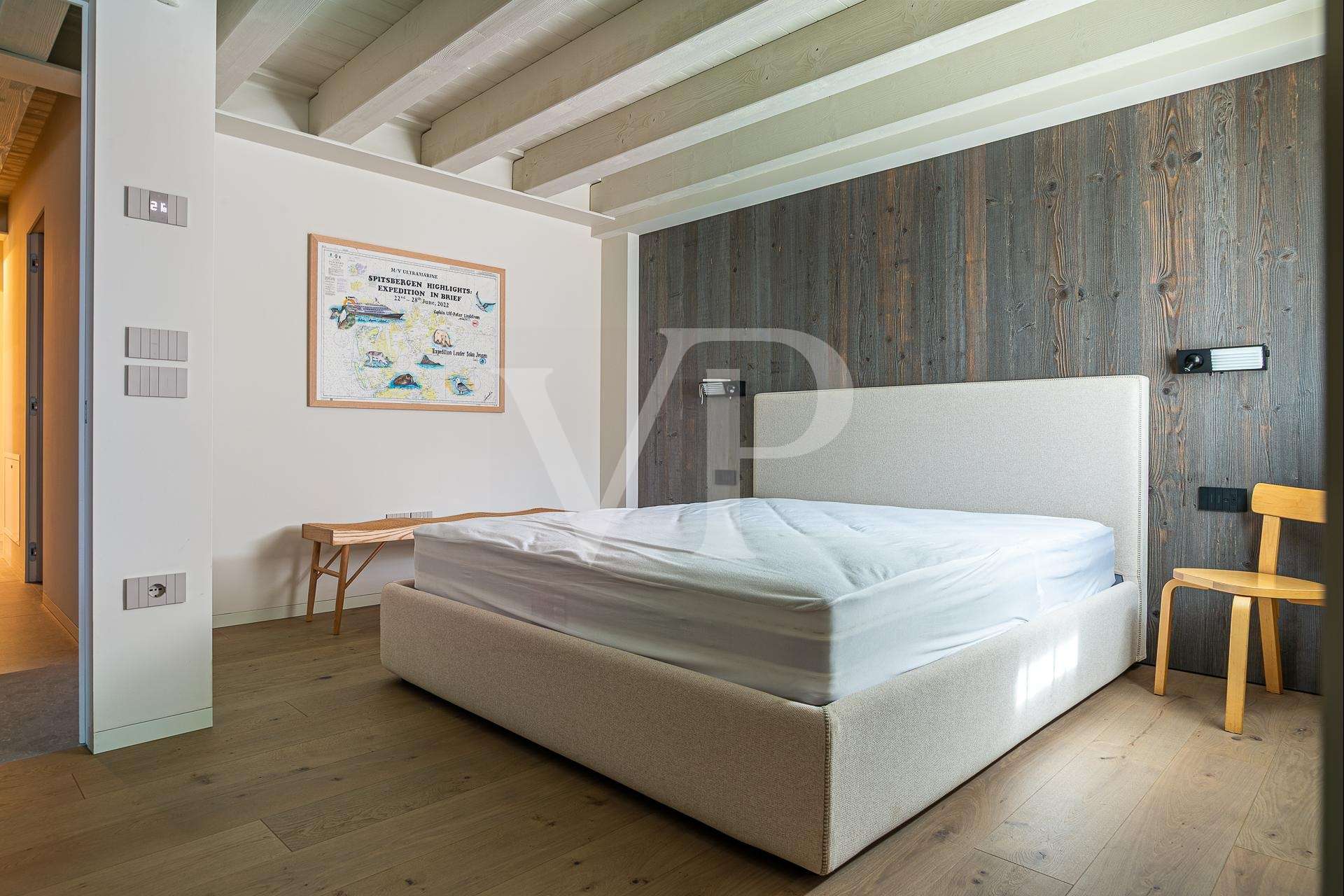 _DSC3500-HDR The Understated Luxury of an Exclusive Chalet