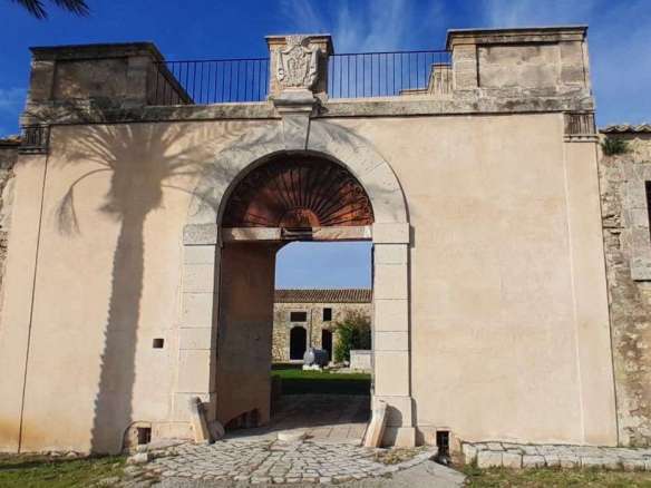 ANTIQUE VILLA P