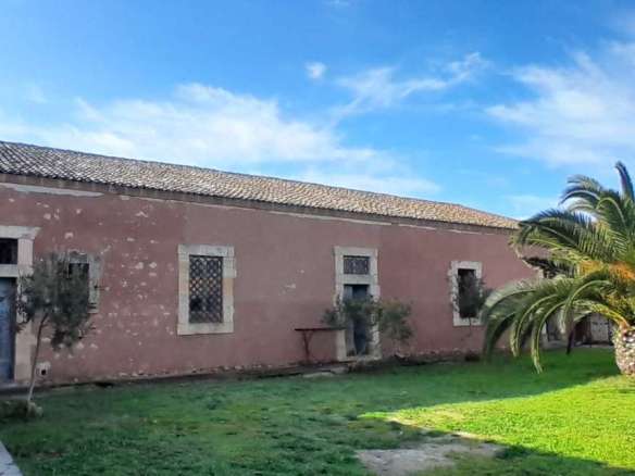 ANTIQUE VILLA P