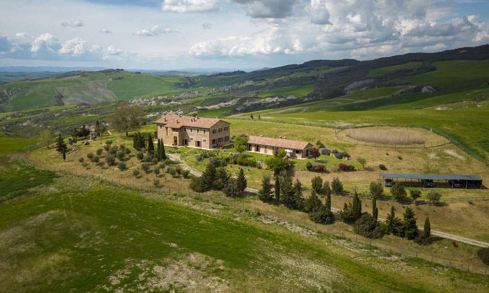 Exquisite 9-Bedroom Farmhouse In The Tuscan Countryside