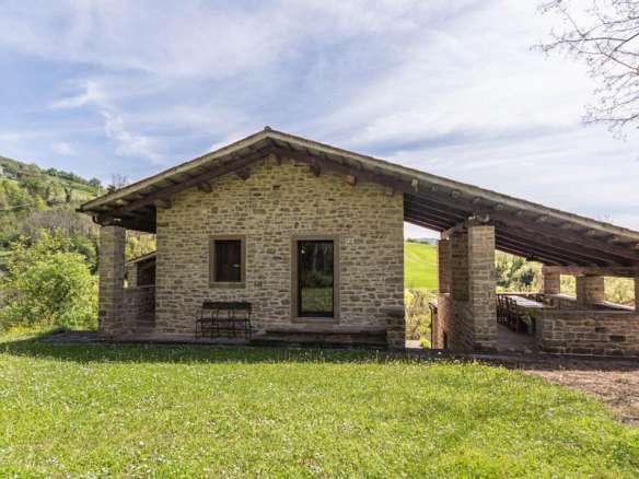 Stone Farmhouse Immersed In Nature, Emilia Romagna