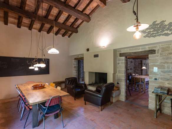 Stone Farmhouse Immersed In Nature, Emilia Romagna