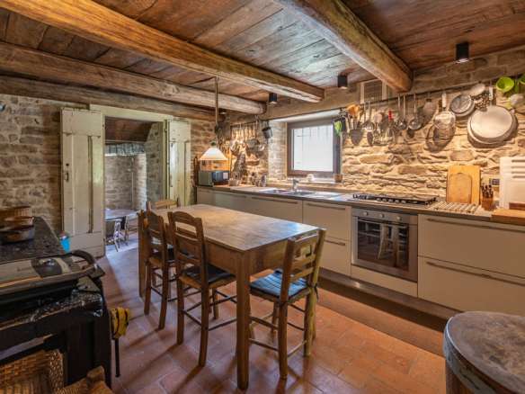 Stone Farmhouse Immersed In Nature, Emilia Romagna