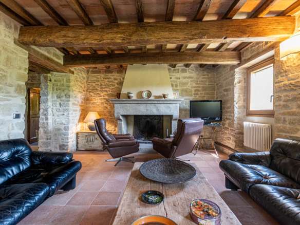 Stone Farmhouse Immersed In Nature, Emilia Romagna