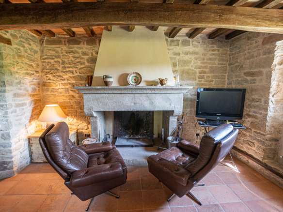 Stone Farmhouse Immersed In Nature, Emilia Romagna