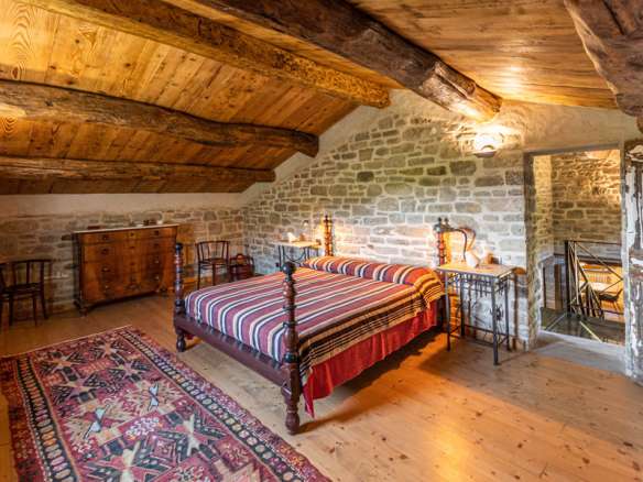 Stone Farmhouse Immersed In Nature, Emilia Romagna