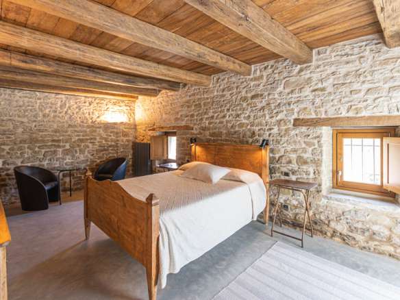 Stone Farmhouse Immersed In Nature, Emilia Romagna