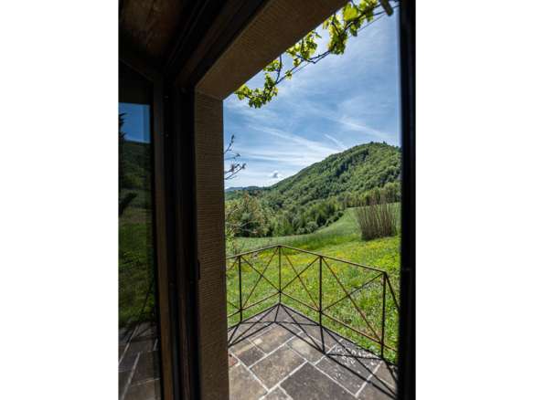Stone Farmhouse Immersed In Nature, Emilia Romagna
