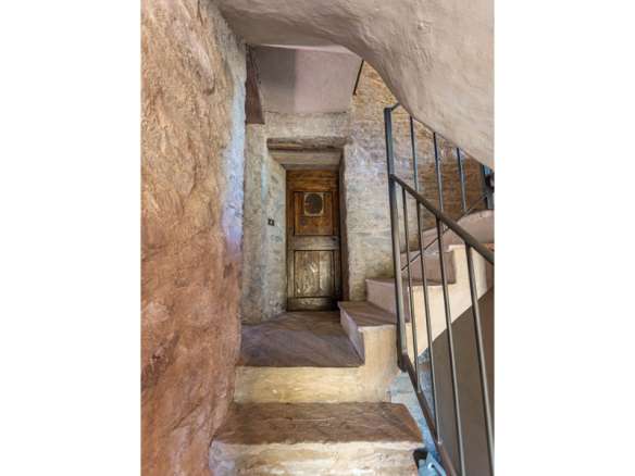 Stone Farmhouse Immersed In Nature, Emilia Romagna