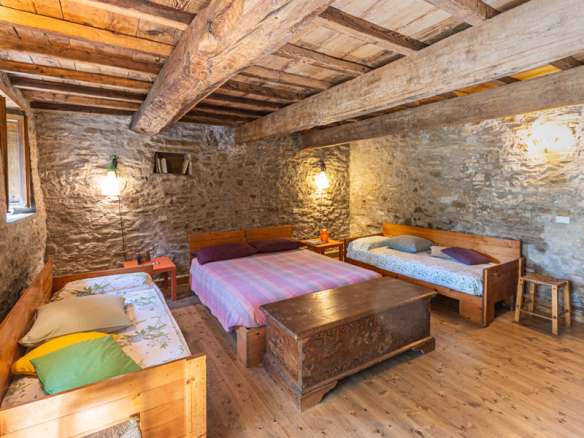 Stone Farmhouse Immersed In Nature, Emilia Romagna