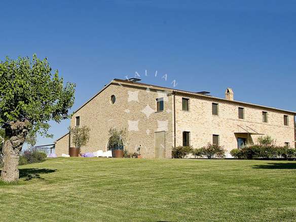 A Restored Boutique Hotel with Pool in the Hills of Le Marche