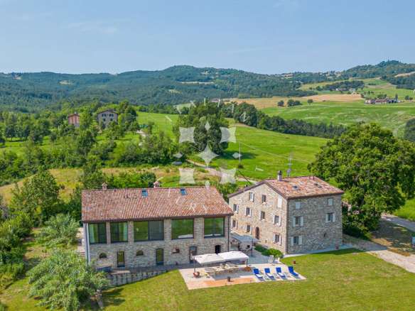 A Restored Hamlet of Distinction in the Hills of Emilia Romagna