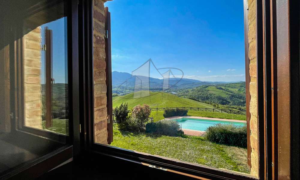 Authentic Countryside Villa in Amandola, Le Marche