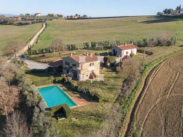A Stone Farmhouse with Panoramic Views in the Umbrian Countryside