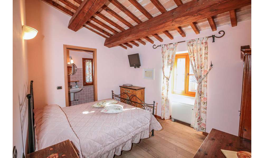Authentic Country Home With Land, Le Marche