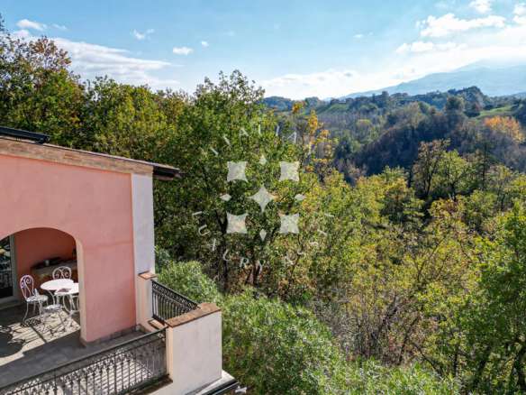 An Idyllic Countryside Retreat in the Heart of the Marche Region