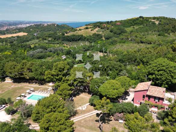 Panoramic Estate in Parco San Bartolo, Le Marche