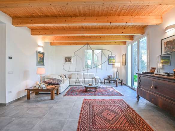 A Contemporary Country Retreat in the Heart of the Marche Countryside