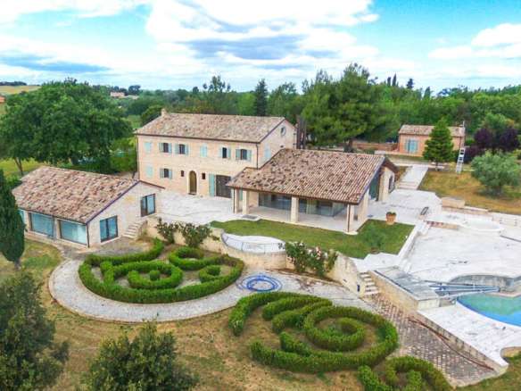 Luxury, Elegance & Prestige With Postcard Views, Le Marche