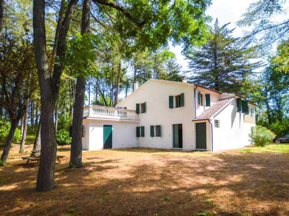 Villa In The Woods With Spectacular Views, Le Marche