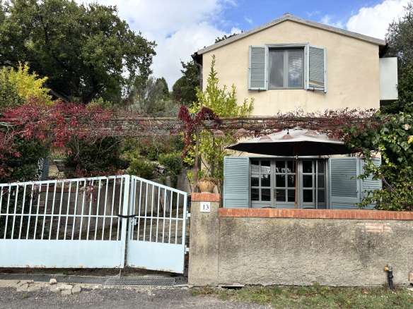 Finely restored cottage with swimming pool