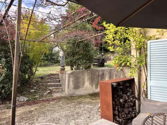 Finely restored cottage with swimming pool