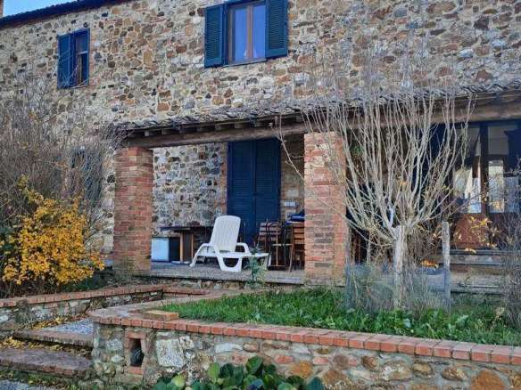 Farmhouse with 2 bedrooms in Asciano, Siena, Tuscany, Italy