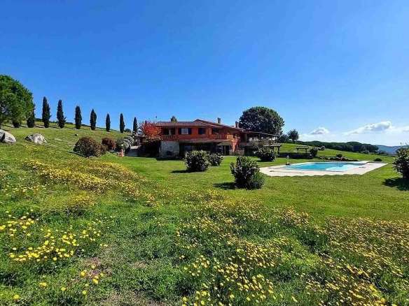 Exquisite Villa in Trevignano Romano, Lazio