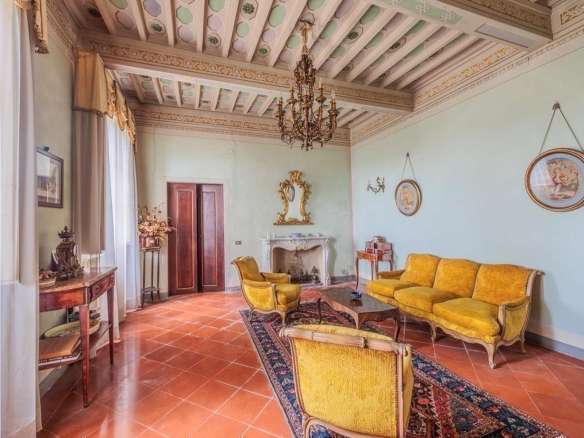 Expansive Villa with Garden in Carmignano, Tuscany