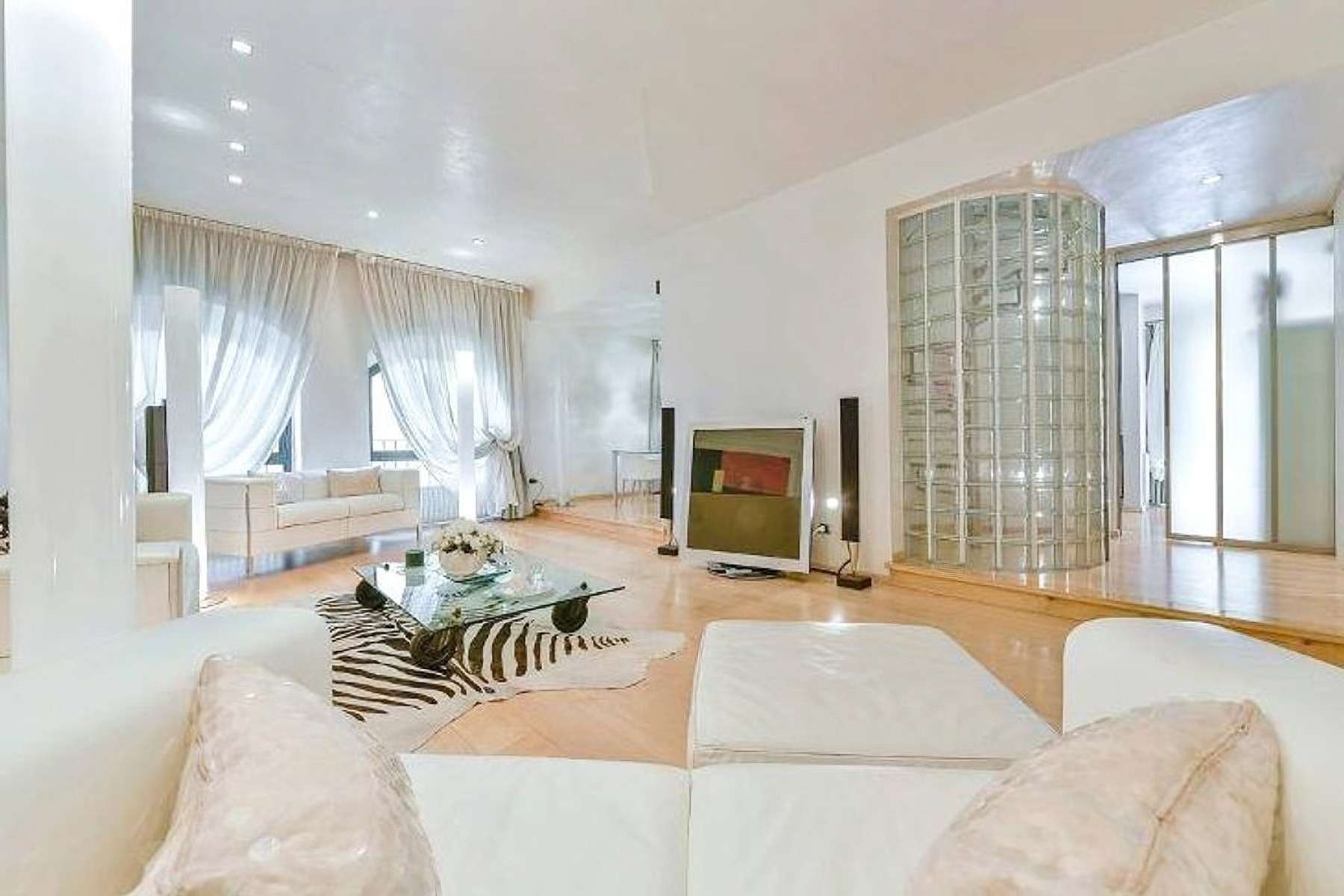 Spacious Apartment in Bright Florence, Tuscany