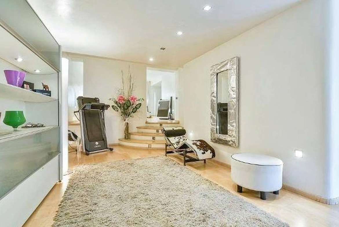 Spacious Apartment in Bright Florence, Tuscany