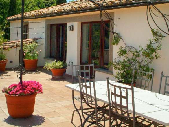 Detached House in Seggiano, Tuscany