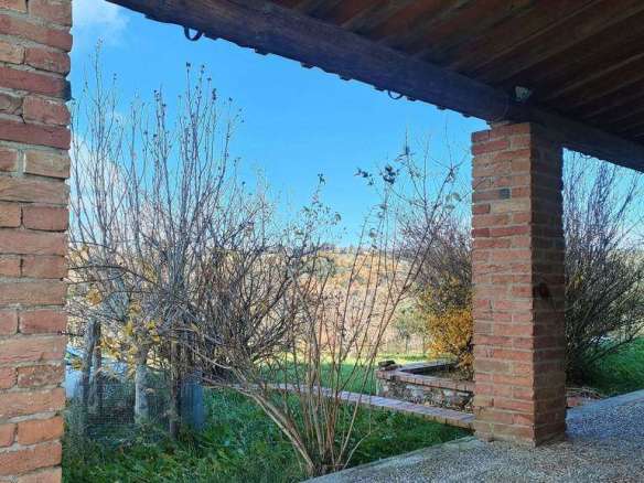 Farmhouse with 2 bedrooms in Asciano, Siena, Tuscany, Italy
