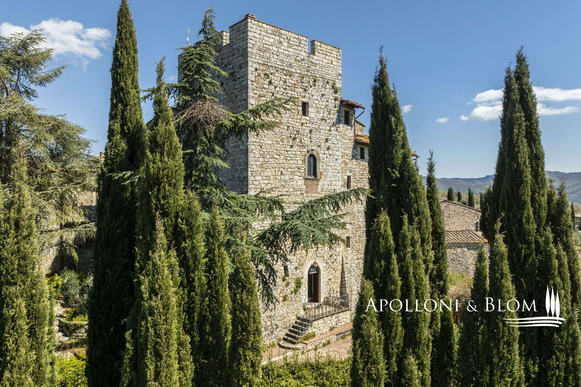 528083fe-237a-48ea-bcef-e5517286f06b Townhouse in Gaiole In Chianti, Siena, Italy