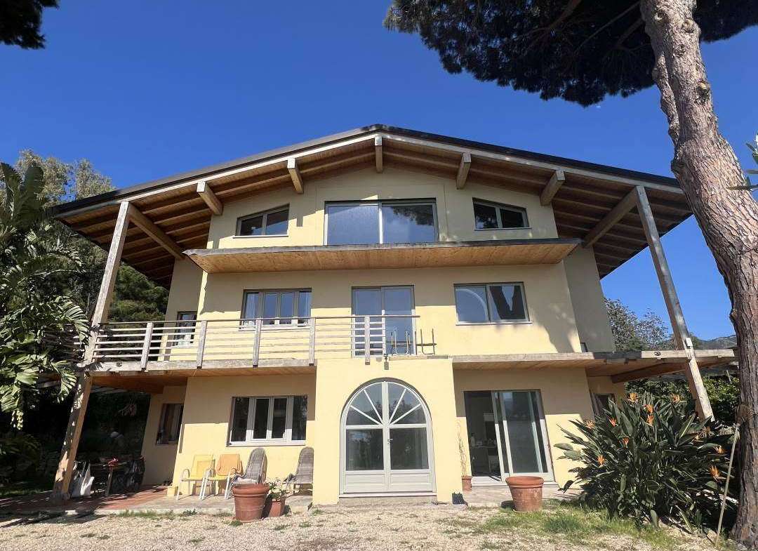 Villa with 5 bedrooms in Rio, Livorno, Tuscany, Italy