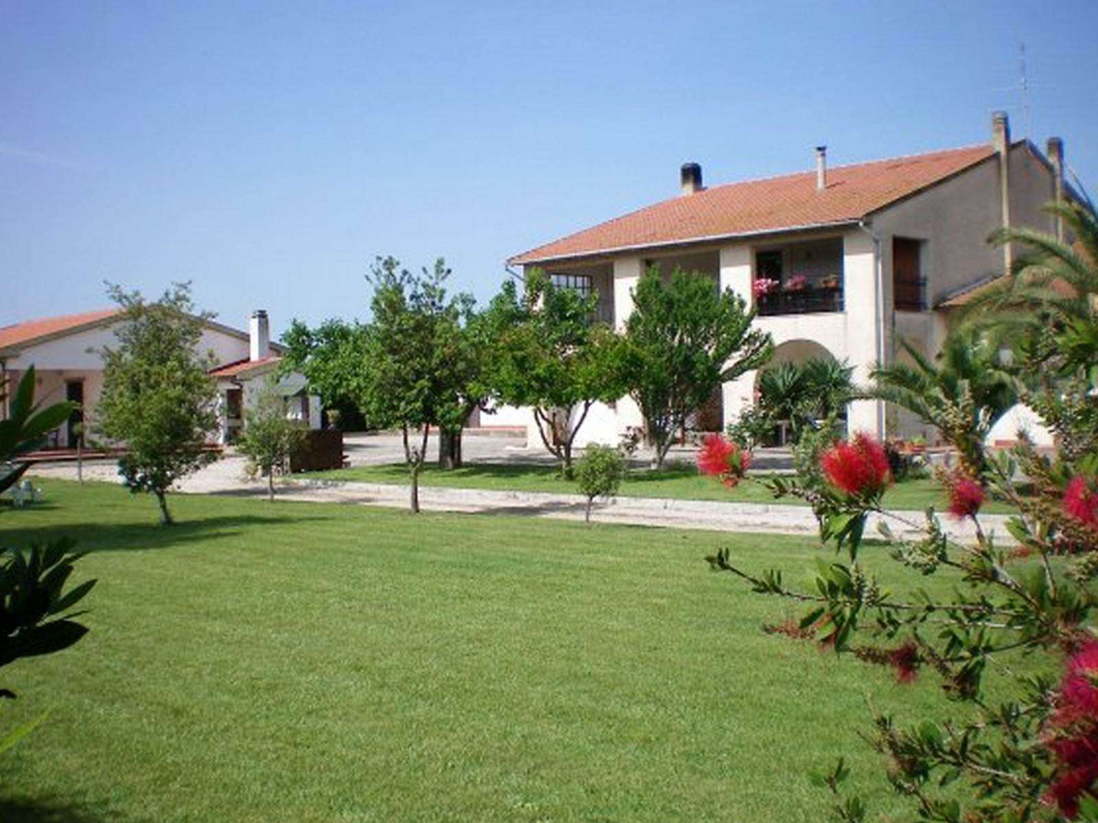 7fc149ed2f5bbd7c066f2ea85c871034 Farmhouse with 12 bedrooms in Grosseto, Grosseto, Tuscany, Italy
