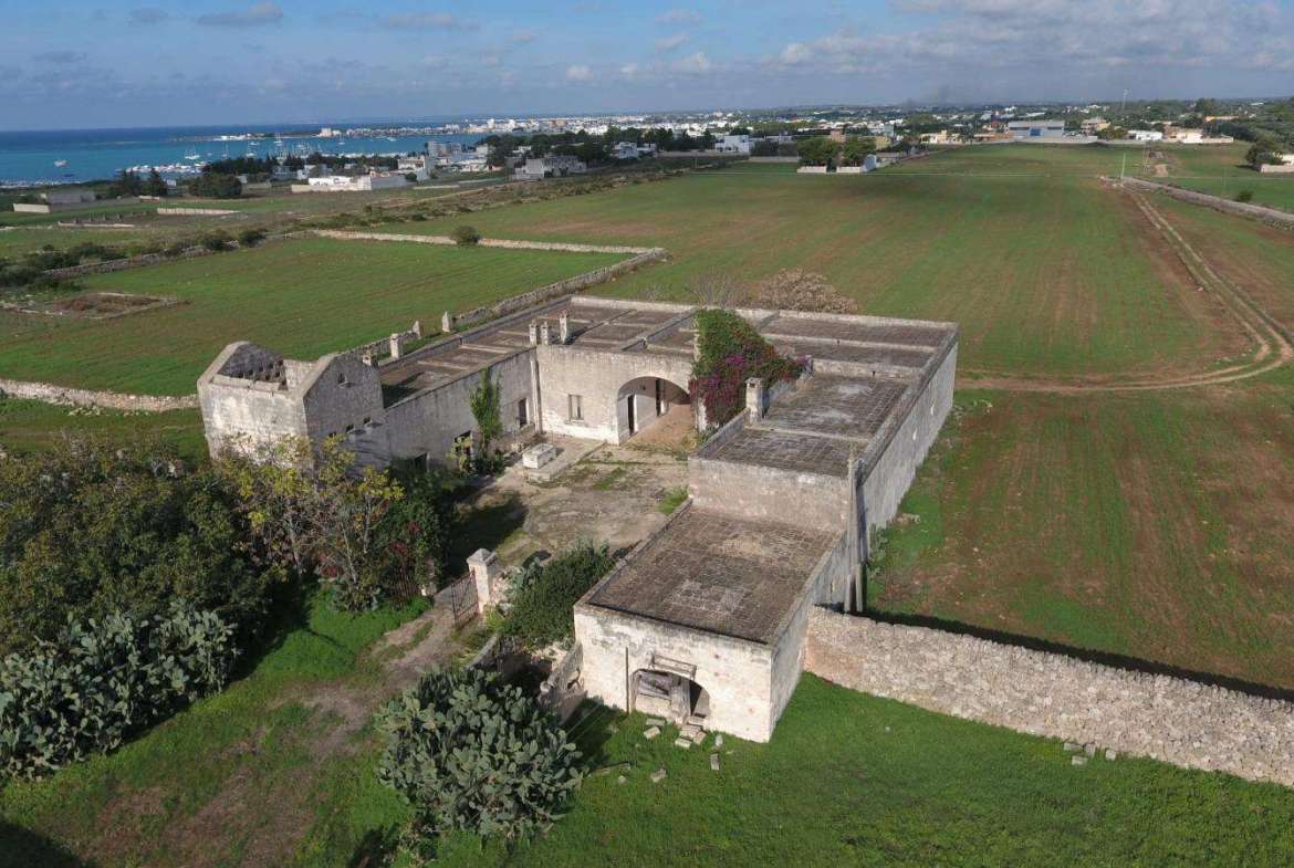 Magnificient Massera with Sea View – to Develop – by the Ioanian Sea