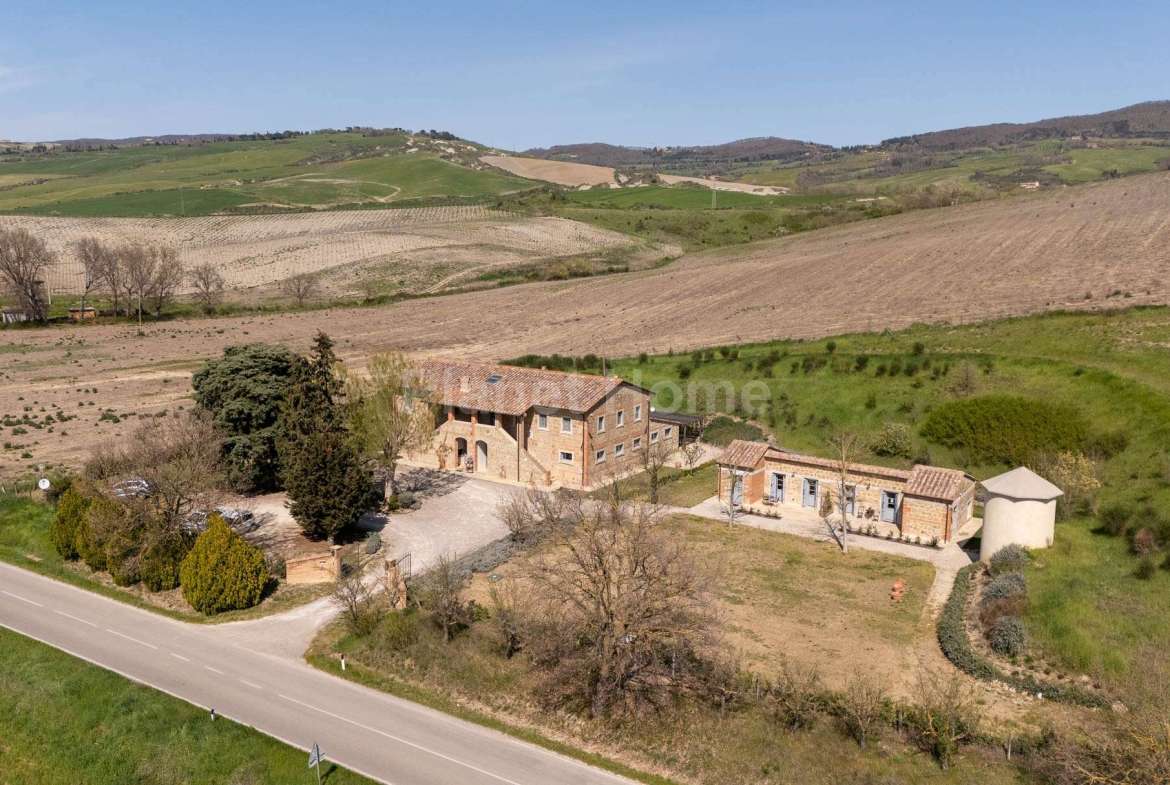 Charming contemporary farmhouse in the countryside of Pienza, with a view of Monte Amiata – Val d’Orcia, Tuscany