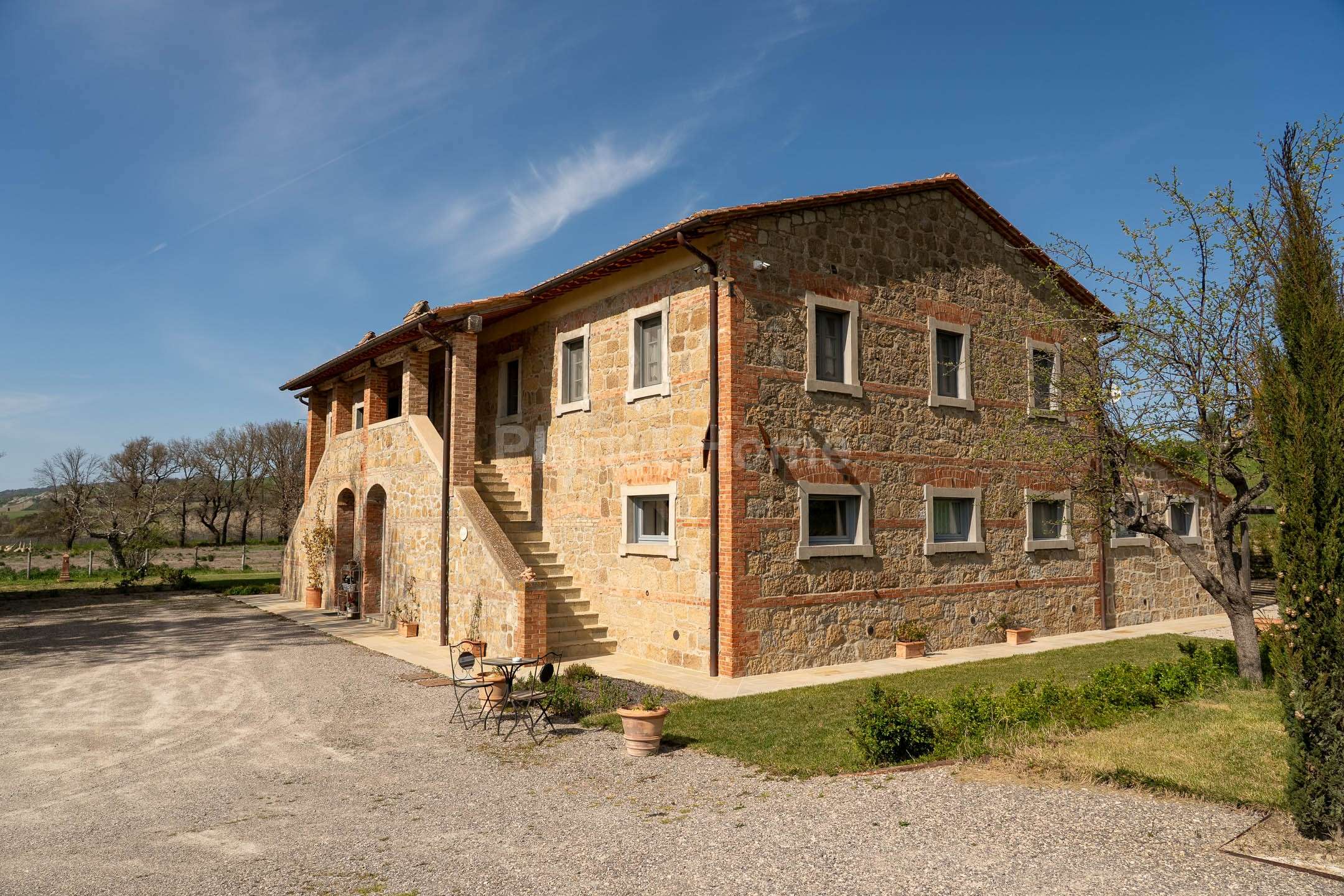 PNZ3025-MAX01087 Charming contemporary farmhouse in the countryside of Pienza, with a view of Monte Amiata – Val d’Orcia, Tuscany