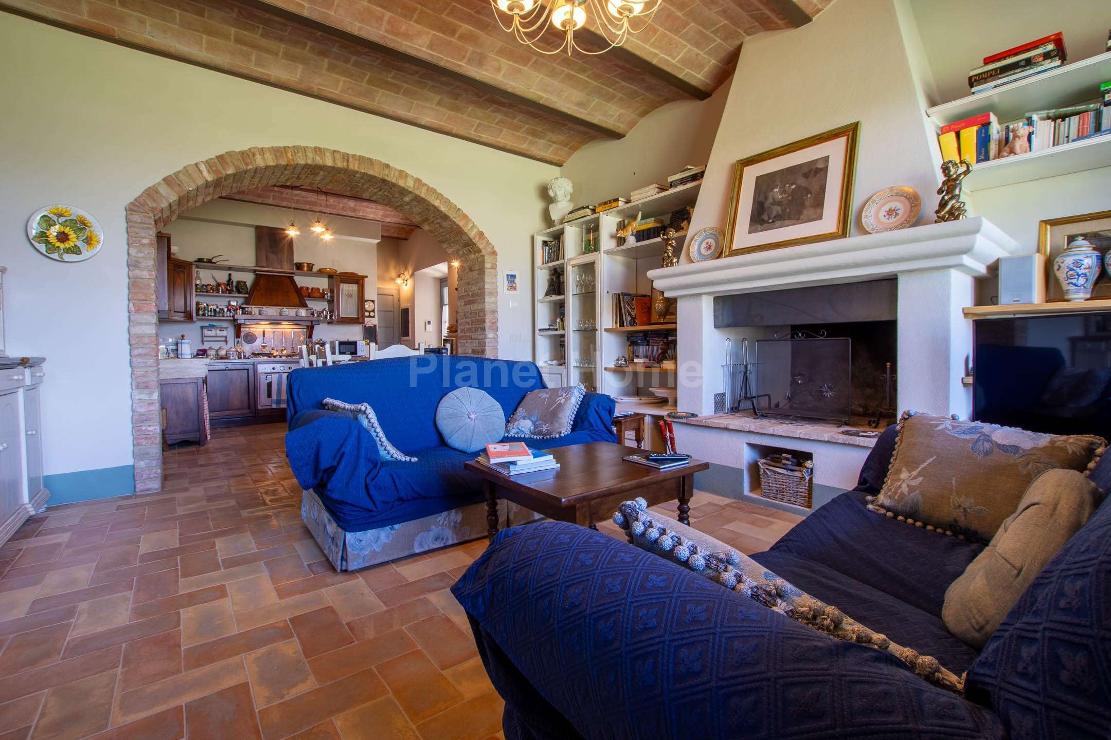 PNZ3025-MAX_8964-HDR Charming contemporary farmhouse in the countryside of Pienza, with a view of Monte Amiata – Val d’Orcia, Tuscany