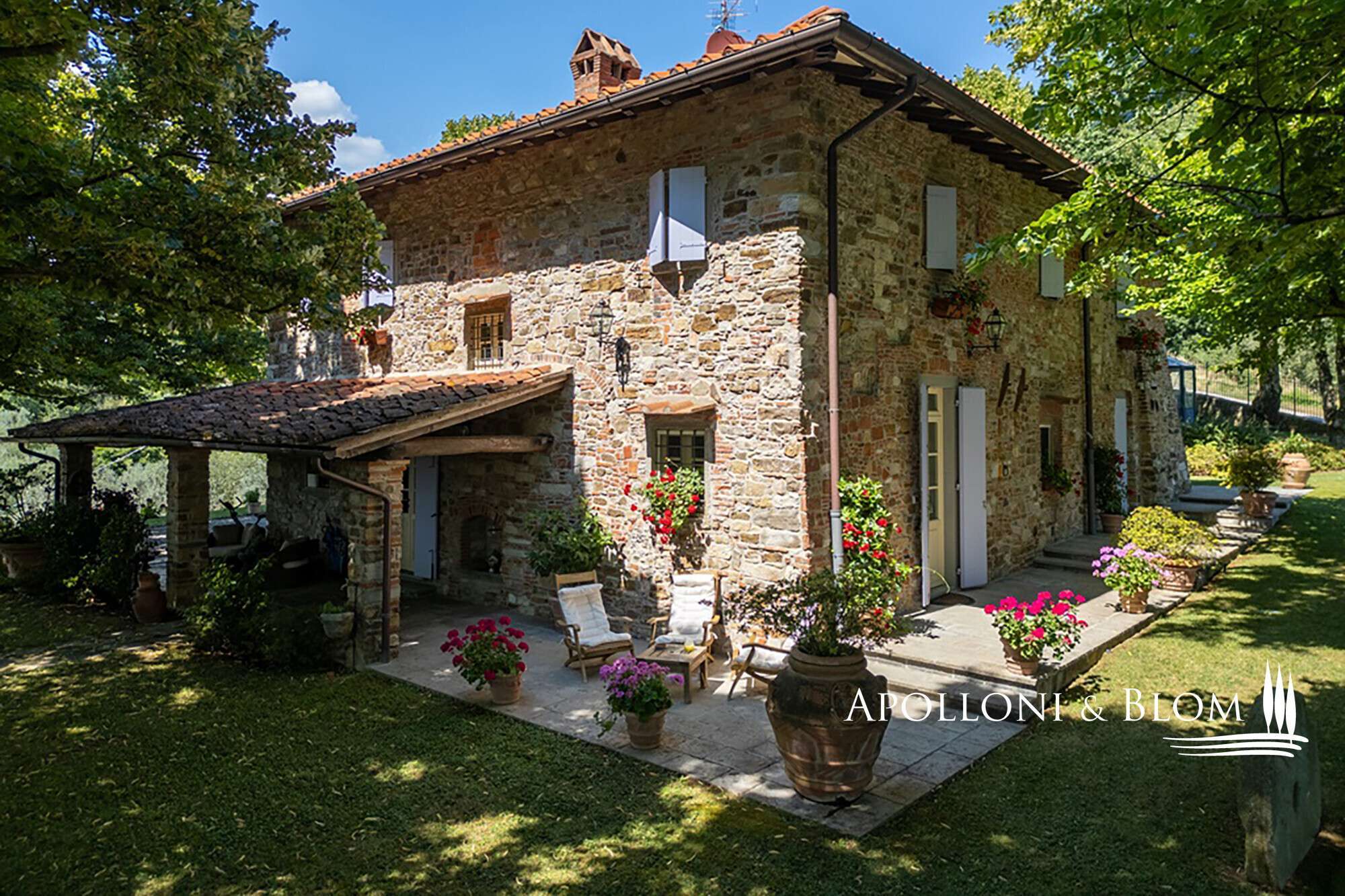 c56e8abb-d15e-4c63-b74b-f5dd30436691 Farmhouse in Vaiano, Prato, Italy