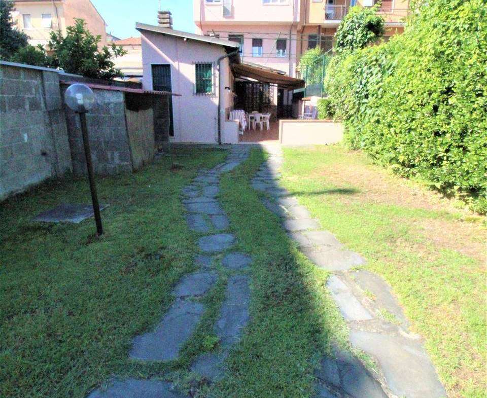 Villa with 5 bedrooms in Carrara, Massa-carrara, Tuscany, Italy