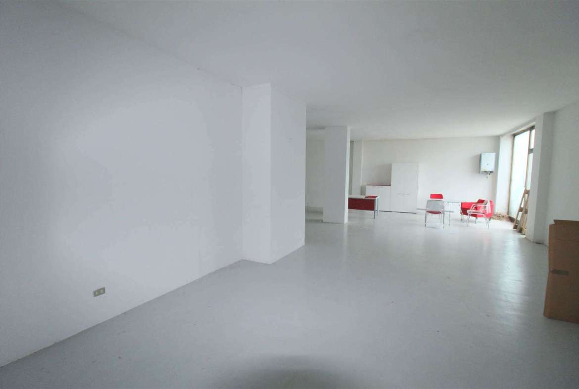 Commercial Property in Siena, Siena, Tuscany, Italy